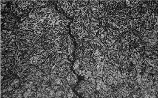 品成金屬制品:典型的淬火裂紋示例 品成金屬制品:典型的淬火裂紋示例